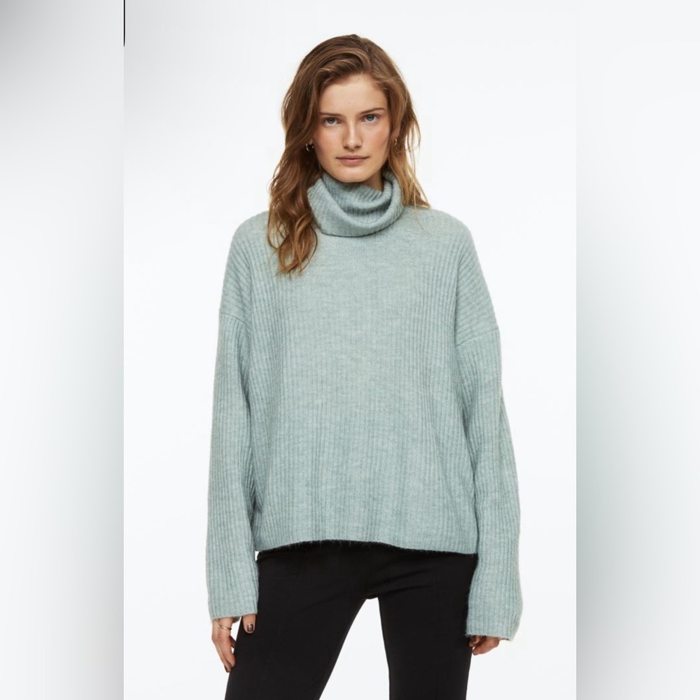 H&M Turtleneck Sweater, Light Green, Size XXL, NWOT